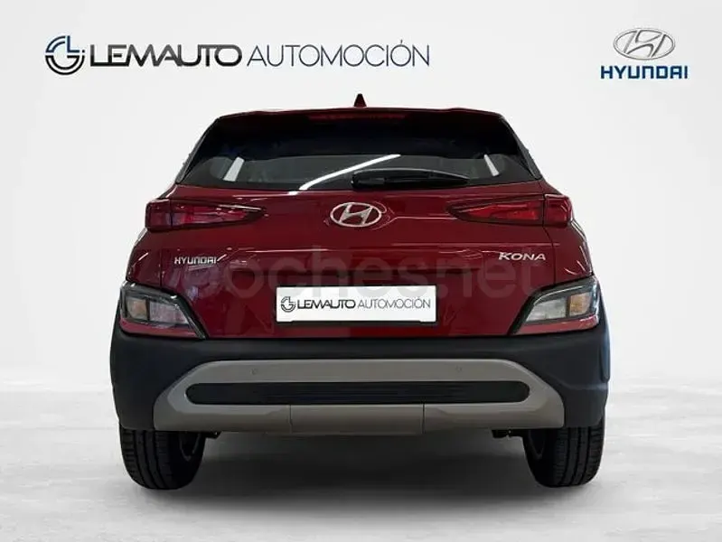 Usado Hyundai Kona 120 CV (88 kW) 2023 Granate SUV