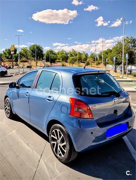 Azul Usado 2006 Toyota Yaris Sol Berlina | 4500 € (Un poco caro) - Imagen 1/4