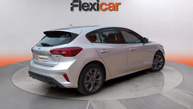 Usado Ford Focus ST-Line 125 CV (91 kW) 2023 Gris Berlina