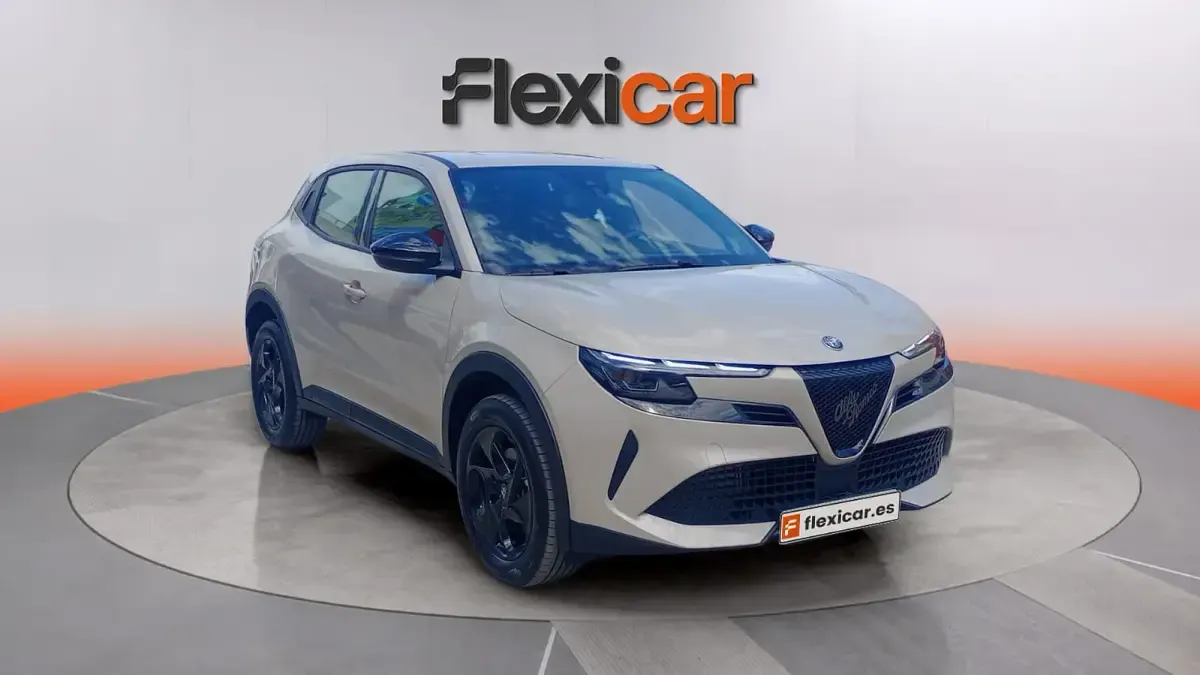 Usado Alfa Romeo Junior 136 CV (100 kW) 2025 SUV