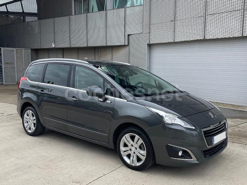 Gris / plata Usado 2014 Peugeot 5008 Style Monovolumen | 9500 € (Precio justo) - Imagen 1/4
