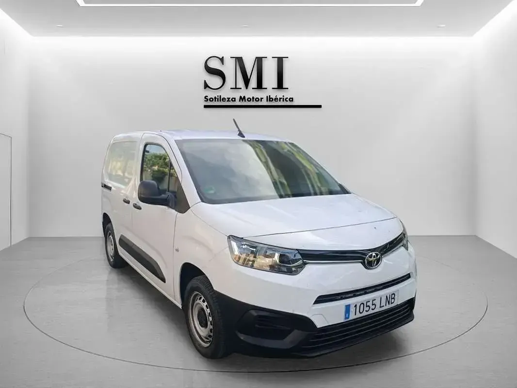 Usado Toyota Proace City City 76 CV (55 kW) 2021 Blanco Monovolumen