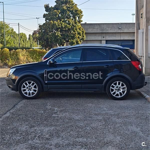 Usado Opel Antara Cosmo 150 CV (110 kW) 2009 Negro SUV