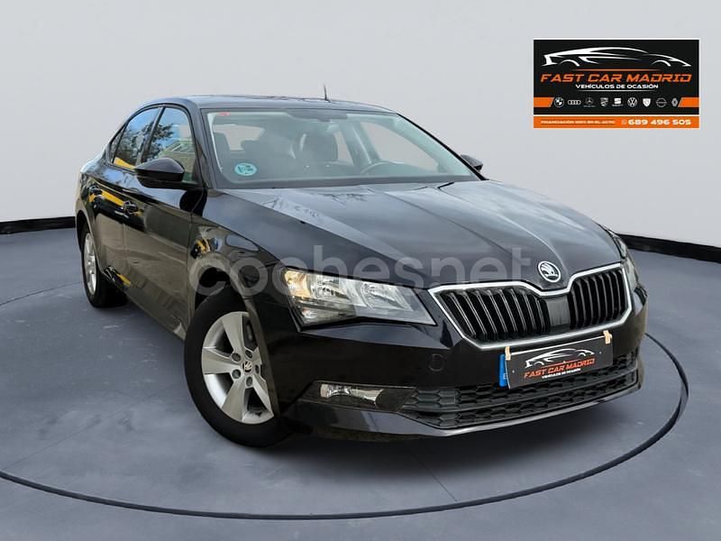 Negro Usado 2018 Skoda Superb Ambition Berlina | 12.900 € (Super precio) - Imagen 1/4