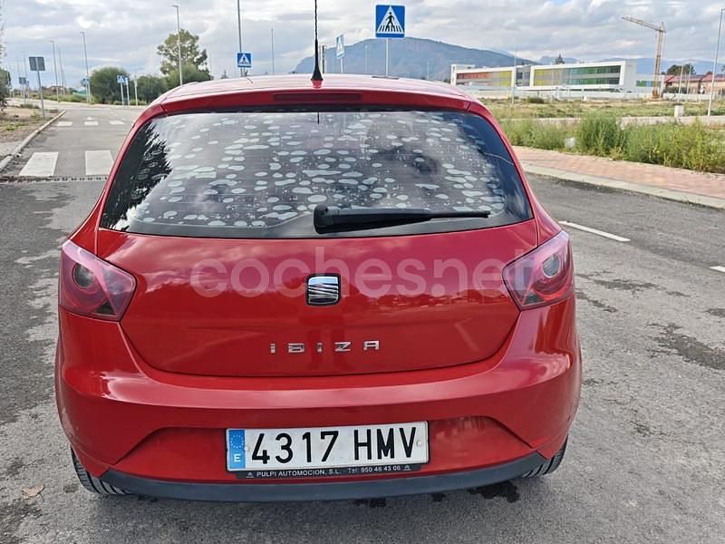 Usado Seat Ibiza Copa 75 CV (55 kW) 2012 Rojo Berlina