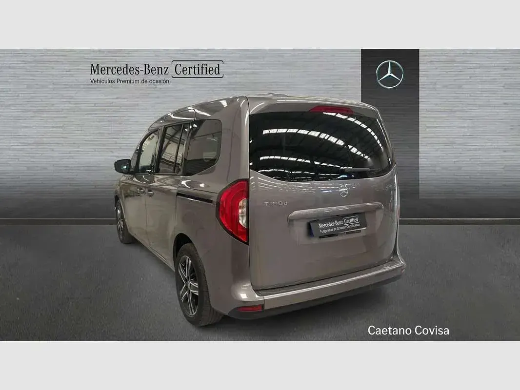 Nuevo Mercedes 180 116 CV (85 kW) 2026 Gris Berlina