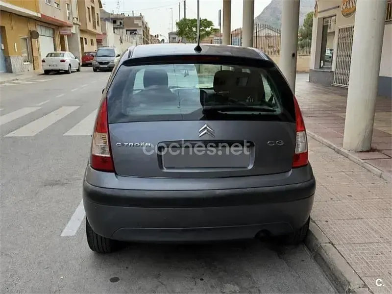 Usado Citroën C3 70 CV (51 kW) 2007 Gris / plata Berlina
