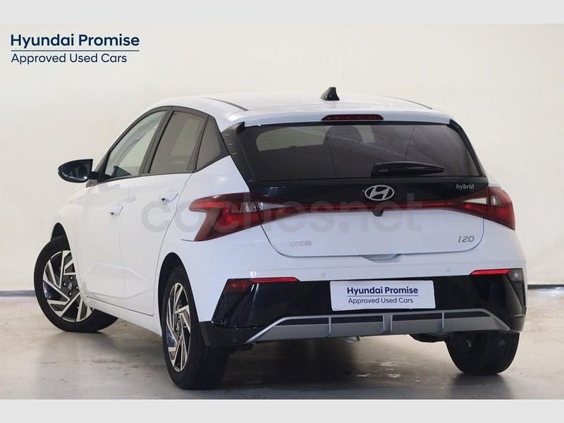 Usado Hyundai i20 100 CV (73 kW) 2025 Blanco Utilitario