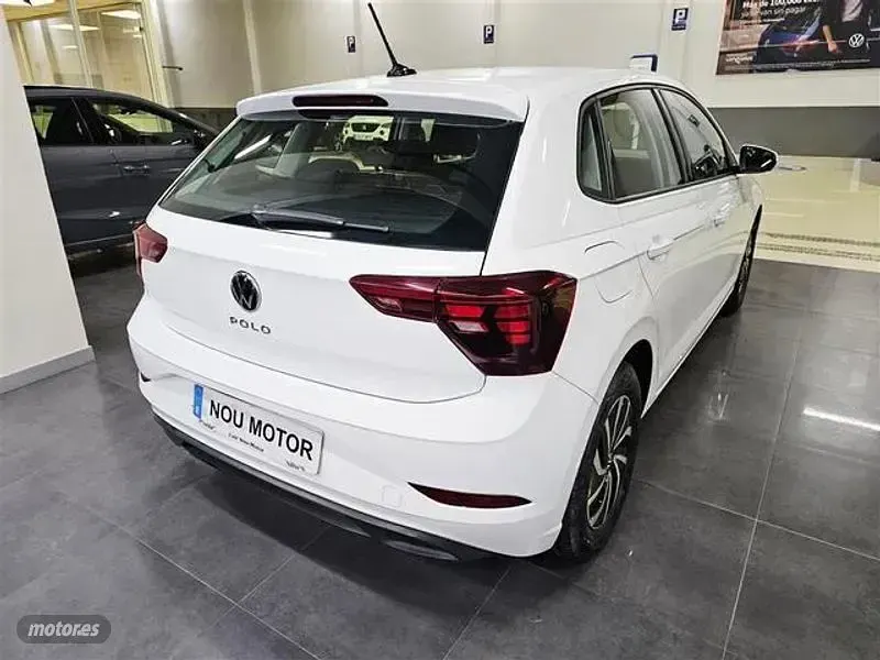Usado VW Polo Life 95 CV (69 kW) 2023 Blanco Utilitario