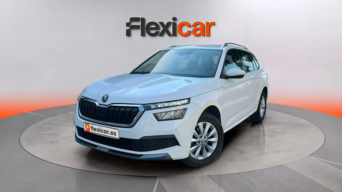 Usado Skoda Kamiq Ambition 110 CV (80 kW) 2021 Blanco SUV
