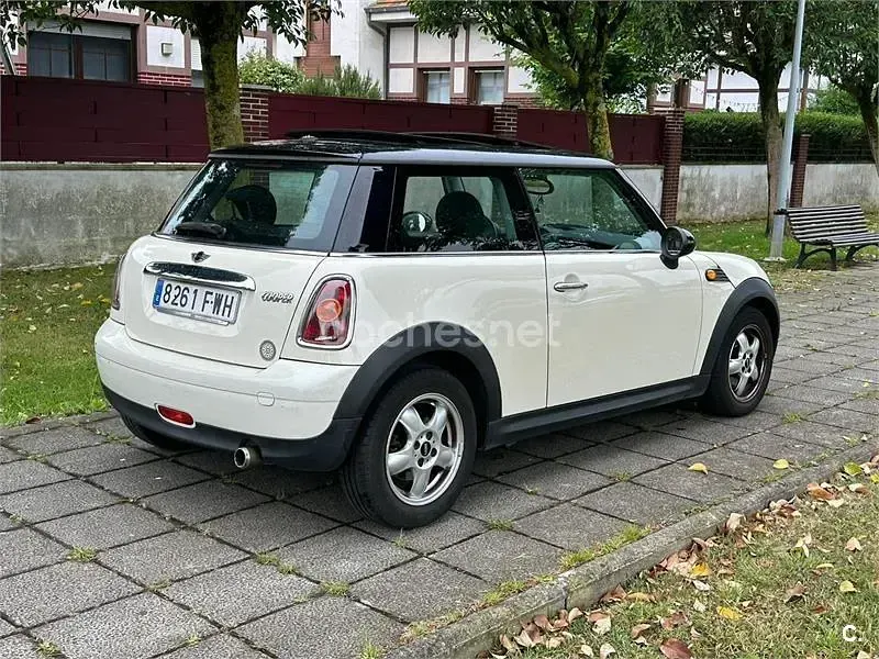 Usado Mini Cooper 116 CV (85 kW) 2007 Beige Utilitario