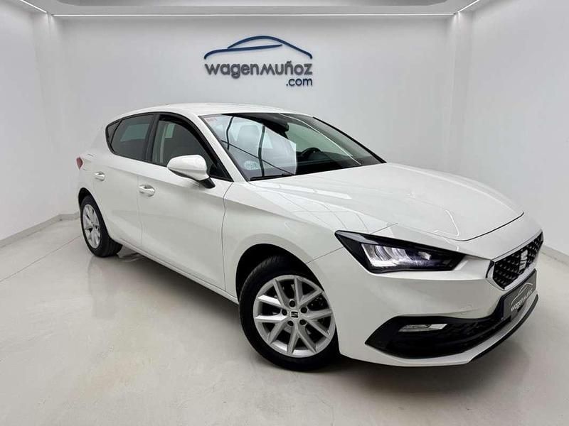Usado Seat Leon Style 116 CV (85 kW) 2021 Blanco Utilitario