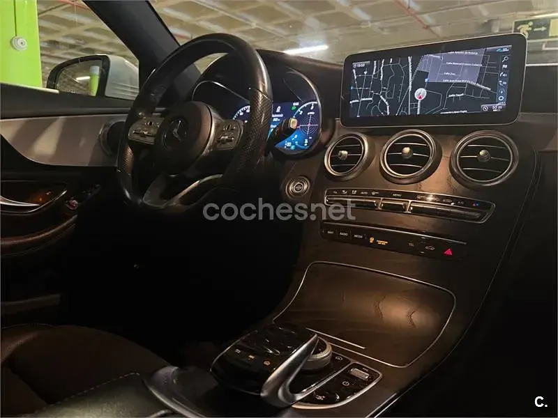 Używany Mercedes C220 170 KM (125 kW) 2019 Biały Coupe