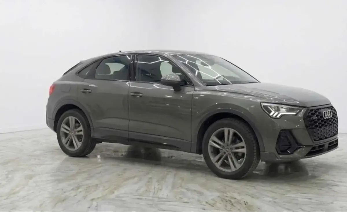 Usado Audi Q3 Sportback Advanced 245 CV (180 kW) 2021 Gris SUV