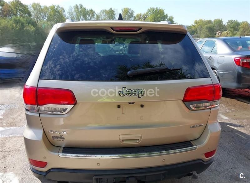 Usado Jeep Grand Cherokee Overland 352 CV (258 kW) 2014 Beige SUV