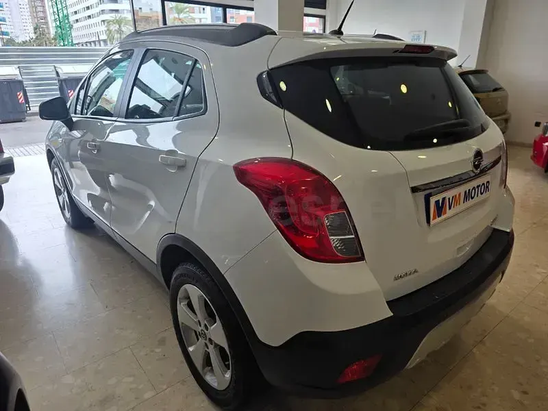 Usado Opel Mokka Selective 140 CV (102 kW) 2016 Blanco SUV