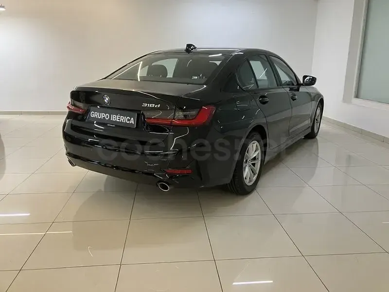 Usado BMW 318 Comfort Edition 150 CV (110 kW) 2021 Negro Berlina
