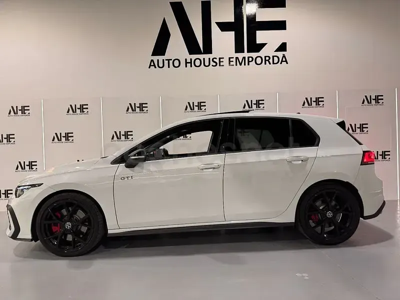 Usado VW Golf VIII GTI 265 CV (194 kW) 2025 Blanco Berlina