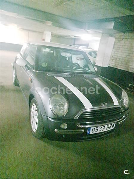 Usado Mini ONE 90 CV (66 kW) 2002 Gris / plata Utilitario