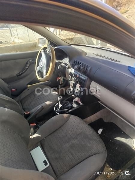 Beige Usado 1999 Seat Toledo Sport Berlina | 2000 € (Precio justo) - Imagen 1/4