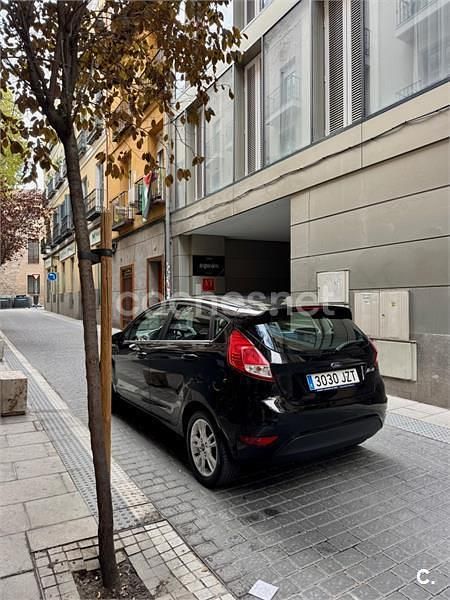 Usado Ford Fiesta Trend 82 CV (60 kW) 2017 Negro Berlina