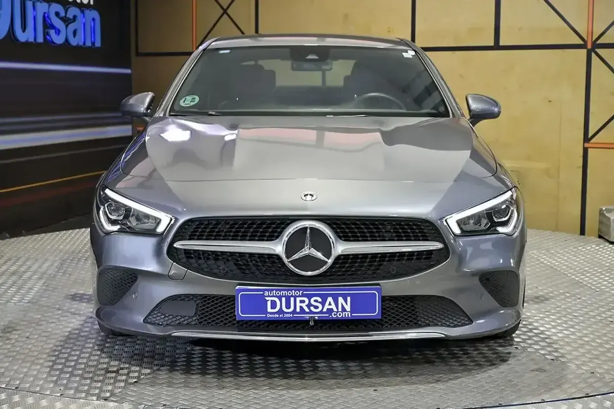 Usado Mercedes CLA200 150 CV (110 kW) 2022 Gris / plata Berlina