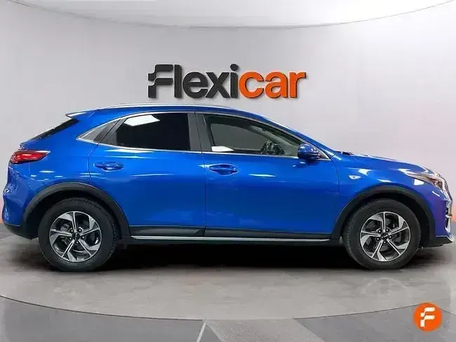 Usado Kia XCeed 120 HP (88 kW) 2022 Azul SUV