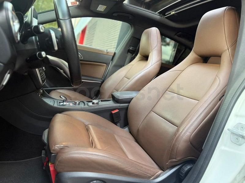 Usado Mercedes CLA45 AMG Shooting Brake 381 CV (280 kW) 2016 Blanco Familiar