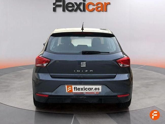 Usado Seat Ibiza Reference 80 CV (58 kW) 2019 Azul Berlina