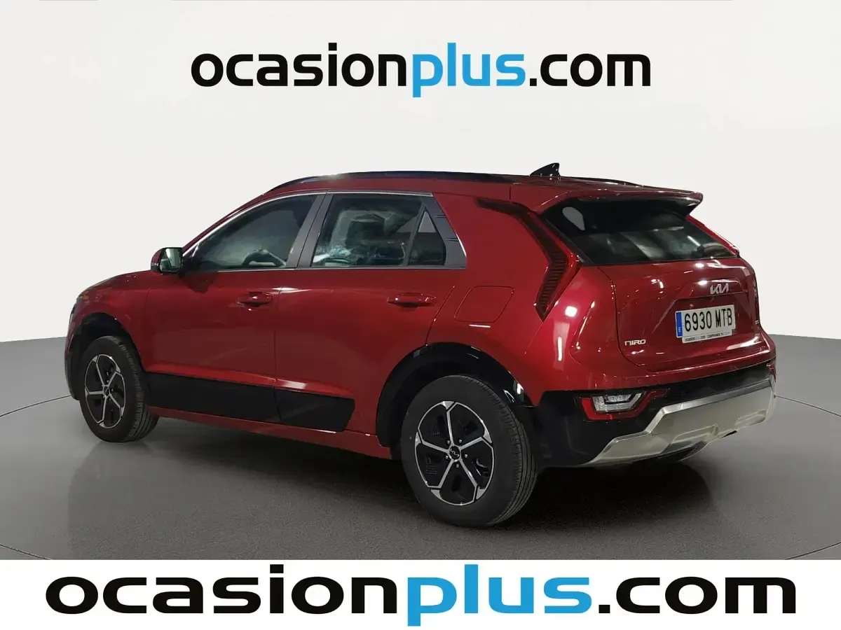 Usado Kia Niro 129 CV (94 kW) 2024 Rojo SUV
