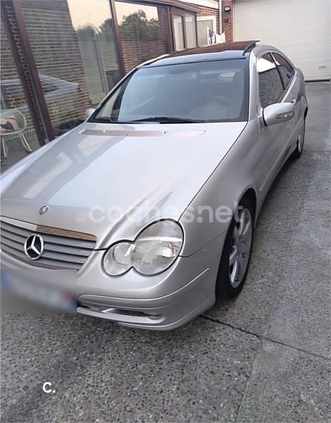 Usado Mercedes C220 143 CV (105 kW) 2001 Gris / plata Berlina