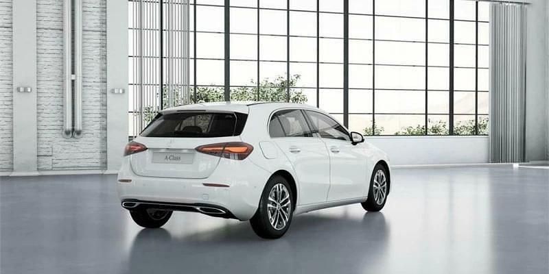 Nieuw Mercedes A200 150 PK (110 kW) 2026 Grijs