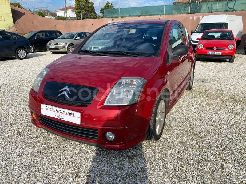 Usado Citroën C2 VTR Sport 70 CV (51 kW) 2004 Granate Utilitario