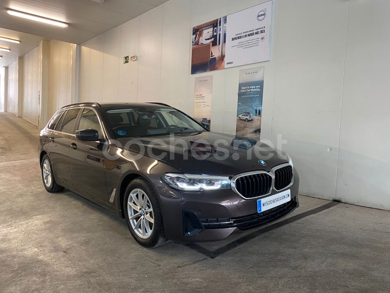Gris / plata Usado 2022 BMW 520 Familiar | 31.500 € (Buen precio) - Imagen 1/4