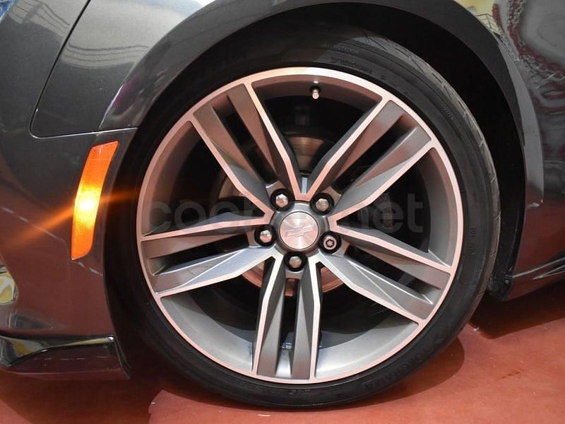 Usado Chevrolet Camaro 405 CV (297 kW) 2018 Gris / plata Coupe