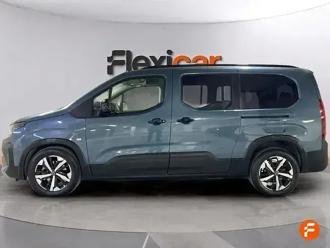 Usado Peugeot Rifter GT 130 CV (95 kW) 2025 Azul Monovolumen