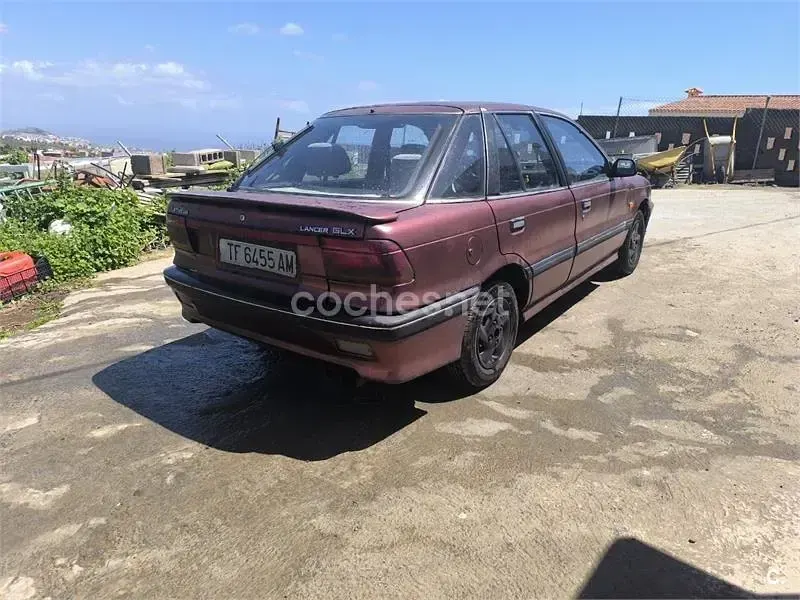 Usado Mitsubishi Lancer Sportback Invite 109 CV (80 kW) 2008 Granate Berlina
