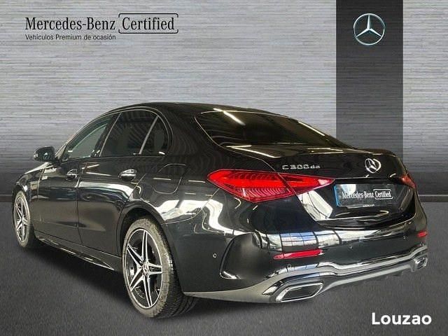 Usado Mercedes C300e AMG line 313 CV (230 kW) 2024 Negro obsidiana