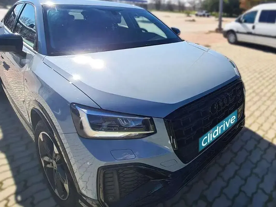 Usado Audi Q2 Premium 116 CV (85 kW) 2022 Gris SUV