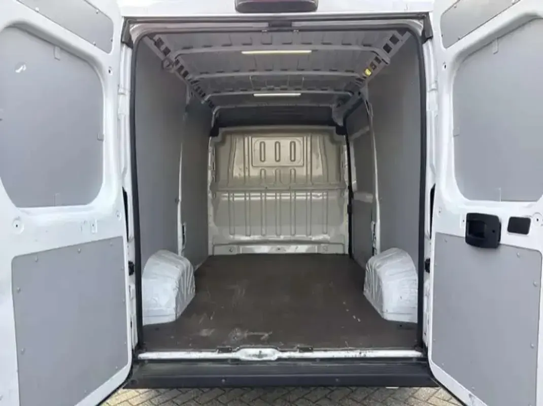 Usado Opel Movano 140 CV (102 kW) 2023 Blanco Van