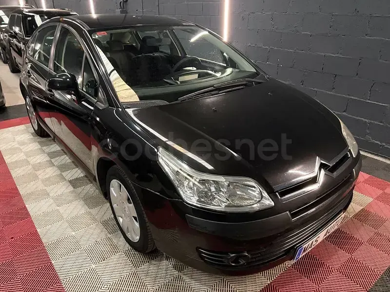 Usado Citroën C4 92 CV (67 kW) 2005 Negro Berlina