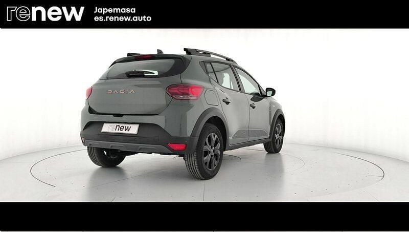 Usado Dacia Sandero Extreme 100 CV (73 kW) 2025 Verde Berlina