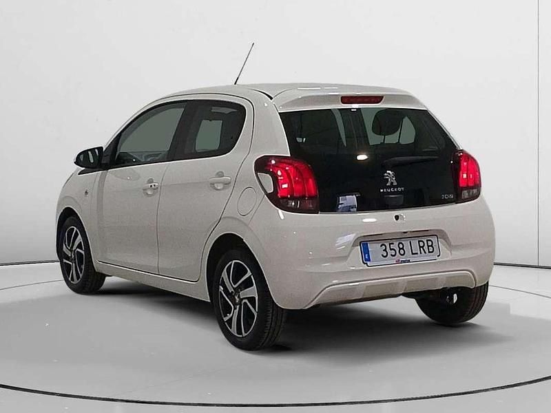 Usado Peugeot 108 Allure 72 CV (52 kW) 2021 Blanco Utilitario