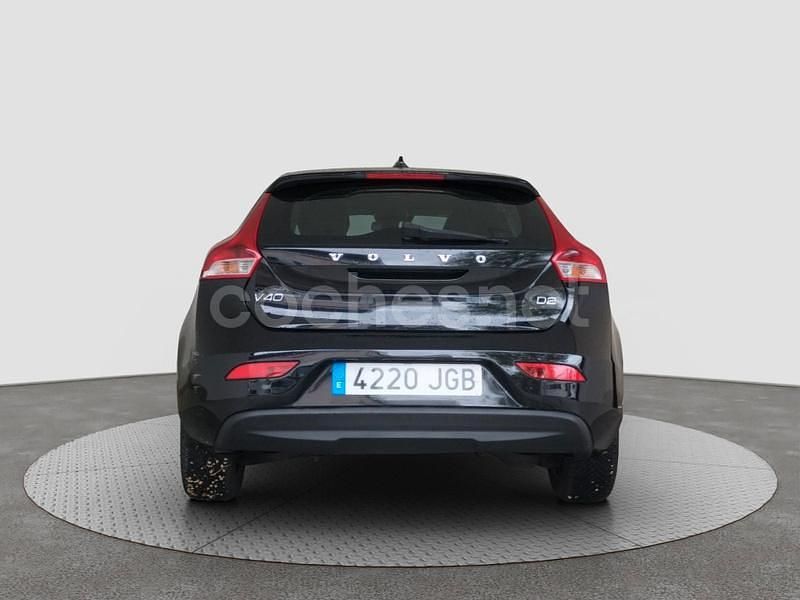 Usado Volvo V40 Momentum 115 CV (84 kW) 2015 Negro Berlina
