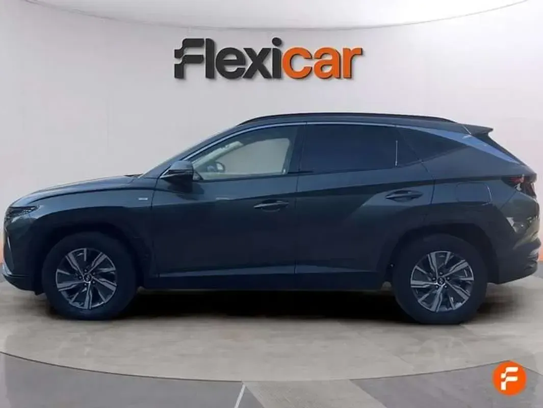 Usado Hyundai Tucson 136 HP (100 kW) 2023 Cinzento SUV