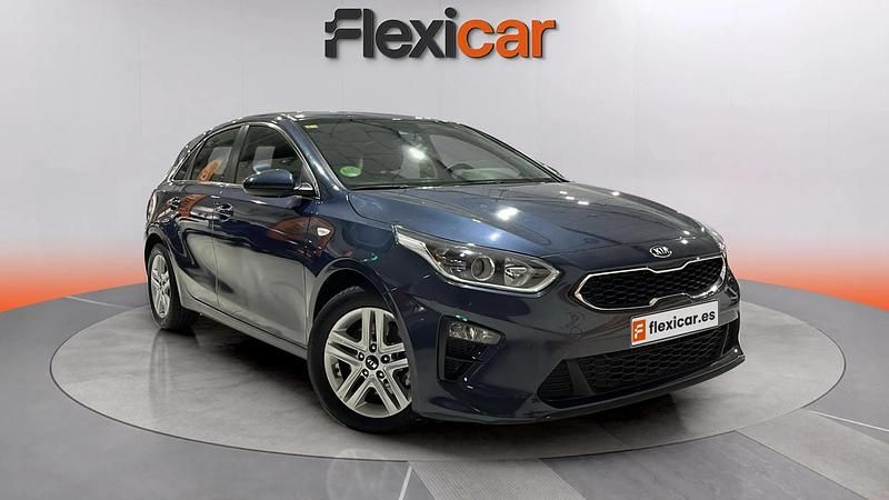 Usado Kia Ceed 140 CV (102 kW) 2020 Azul Utilitario