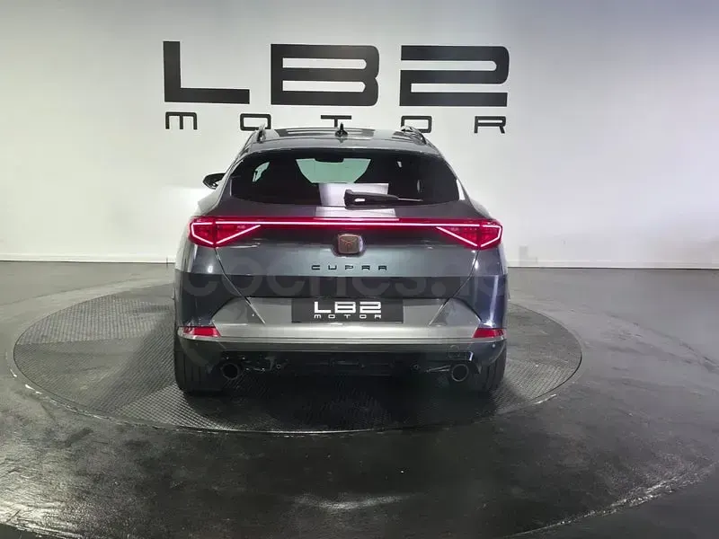 Usado Cupra Formentor VZ 245 CV (180 kW) 2022 Gris / plata SUV