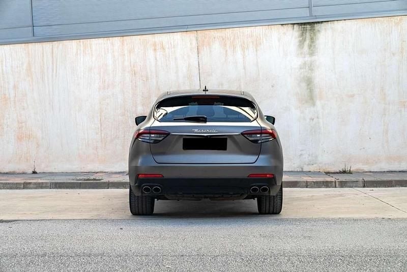 Usado Maserati Levante 349 CV (256 kW) 2021 Blanco SUV