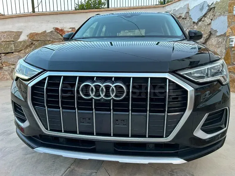 Usado Audi Q3 Ambiente 150 CV (110 kW) 2021 Negro SUV