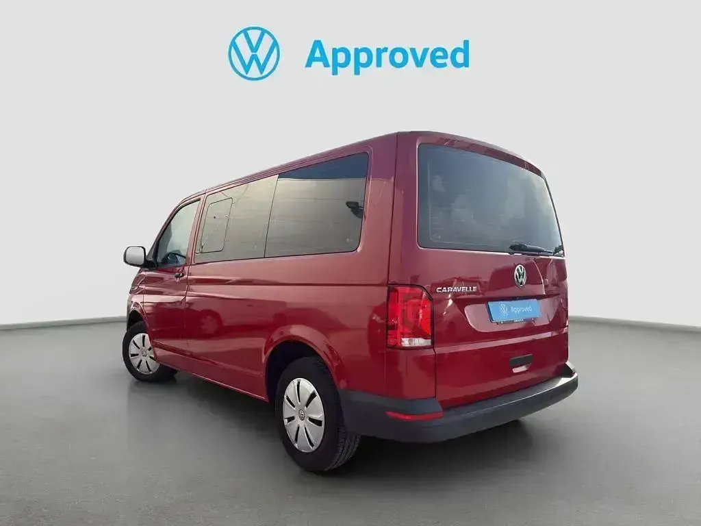 Usado VW Caravelle 110 CV (80 kW) 2022 Rojo Van